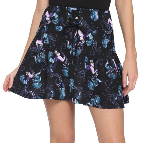 Disney Villians Ursula Lace-Up Skirt Hot Topic - Picture 1 of 4